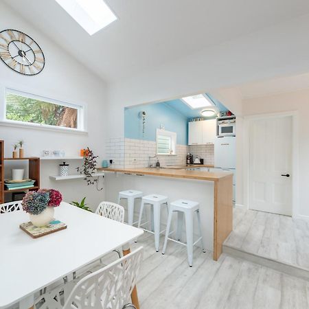 Peaceful & Private City Cottage With Carparks Wellington Extérieur photo